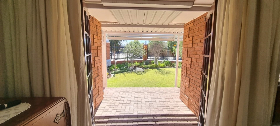 2 Bedroom Property for Sale in Heuwelsig Free State